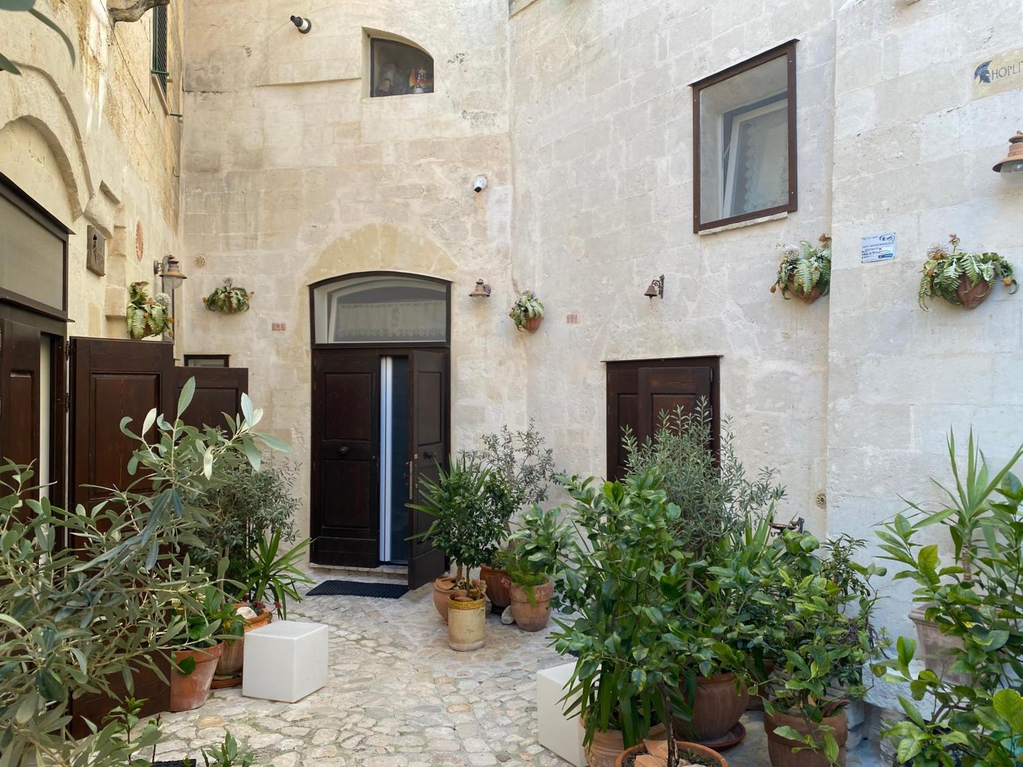 Hoplites Spartan Matera Bagian luar foto
